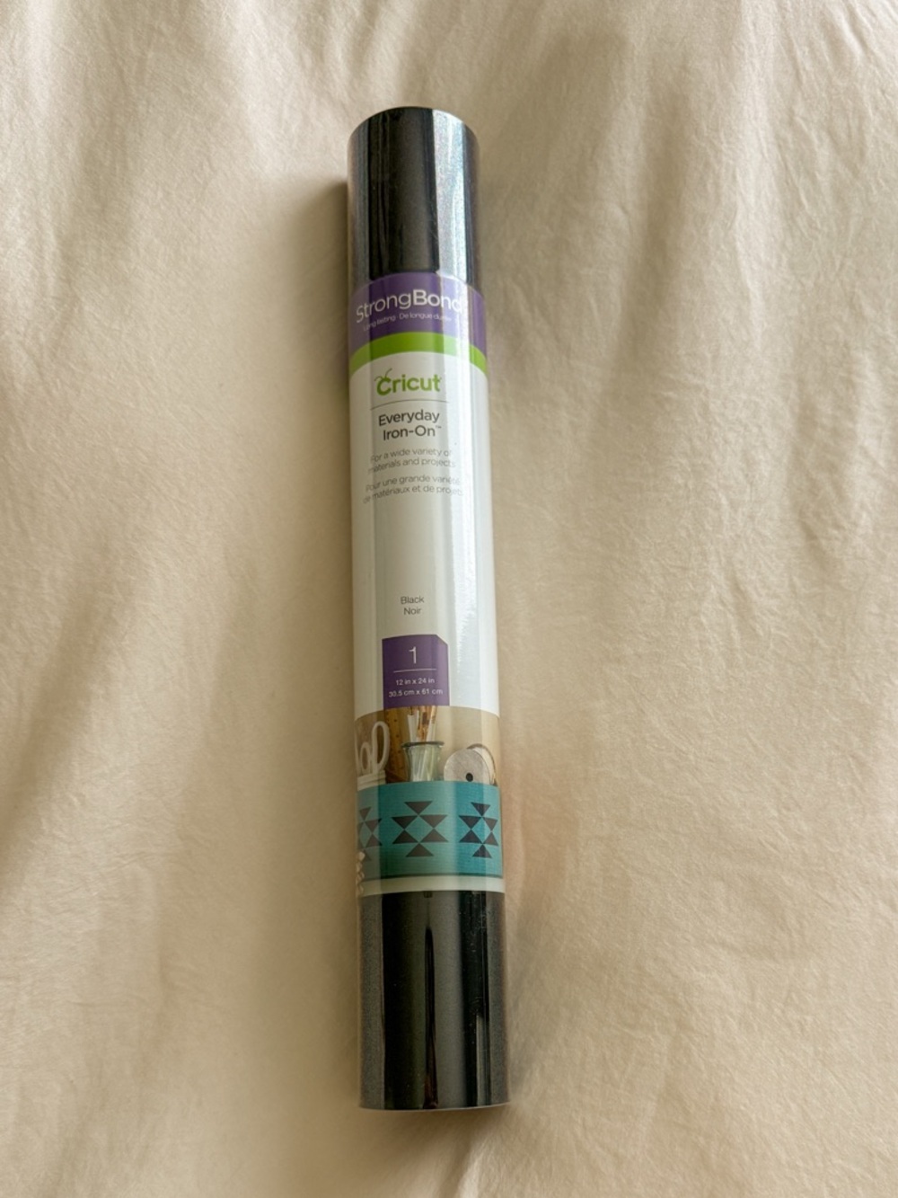 Cricut StrongBond Everyday Iron-On 12" x 24" Vinyl - Black
